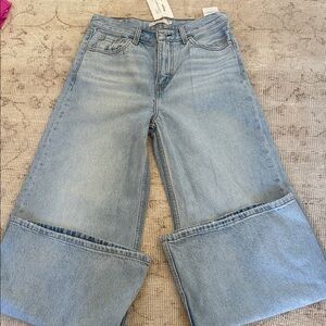 Vintage Levi Strauss & Co 
Loose Wide Leg Jeans
Size 0/25